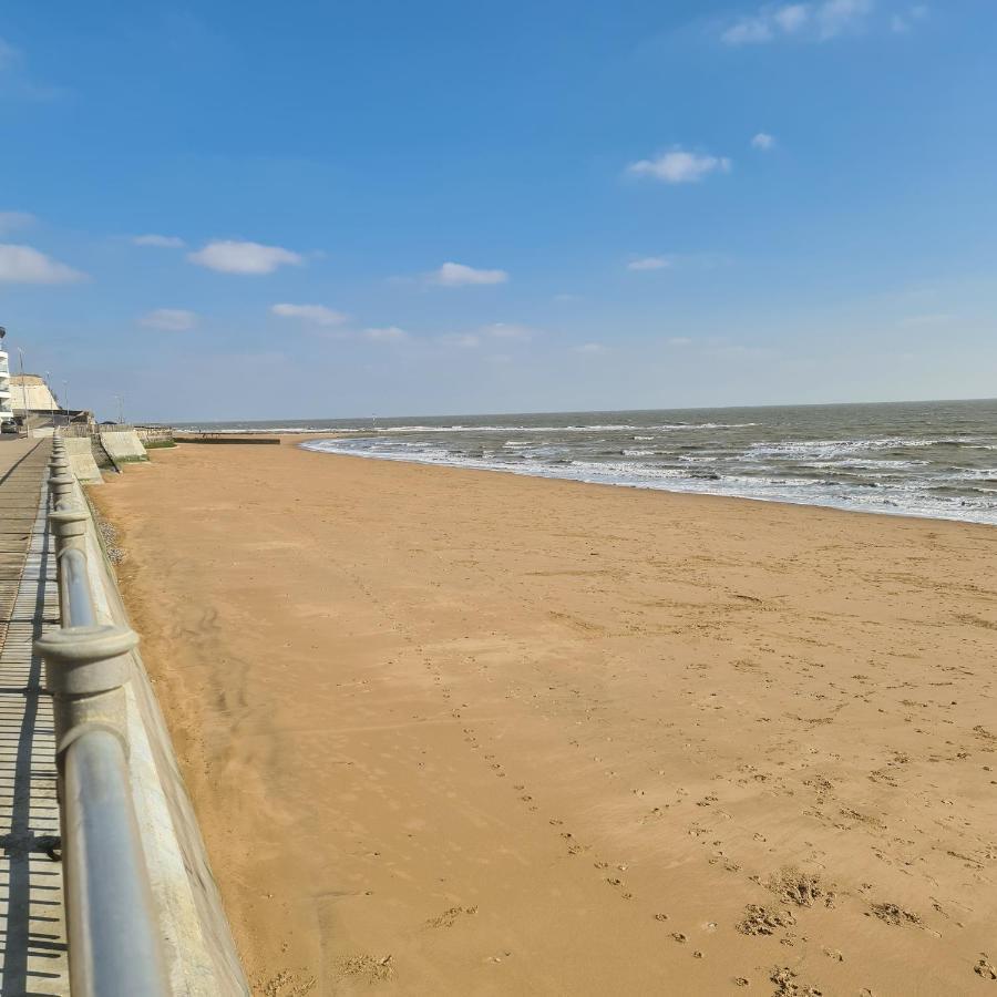 Shore Thing Beachfront Apartment Ramsgate - Sleeps 4 Zewnętrze zdjęcie