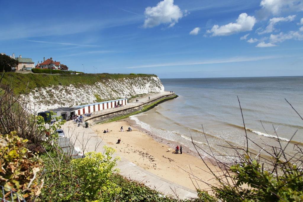 Shore Thing Beachfront Apartment Ramsgate - Sleeps 4 Zewnętrze zdjęcie